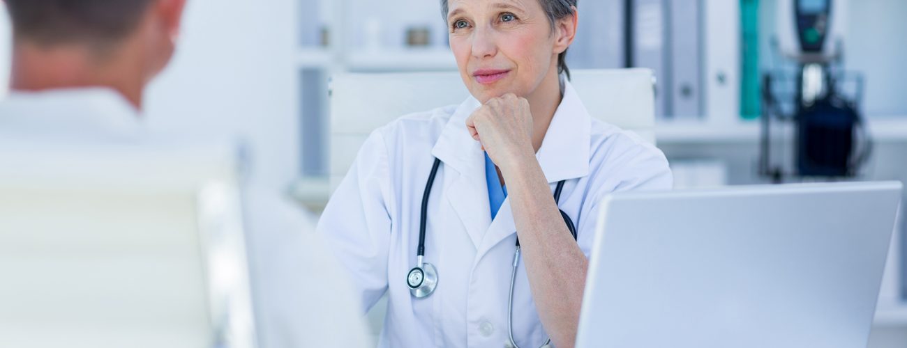 Image_Medical_Doctor_WithPatient_sml